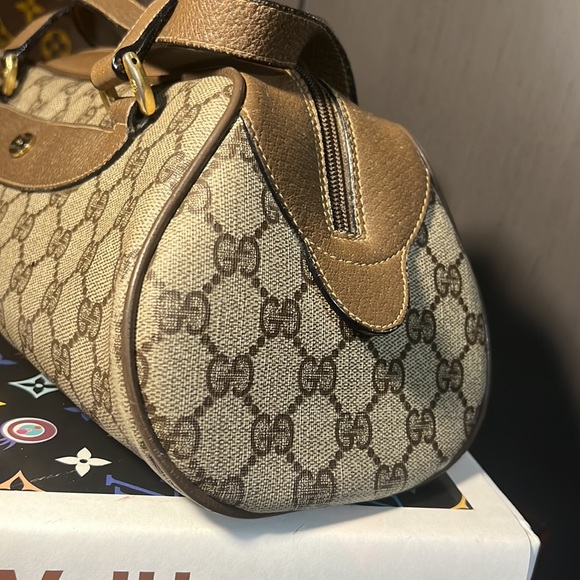 GUCCI - Picture 9 of 11